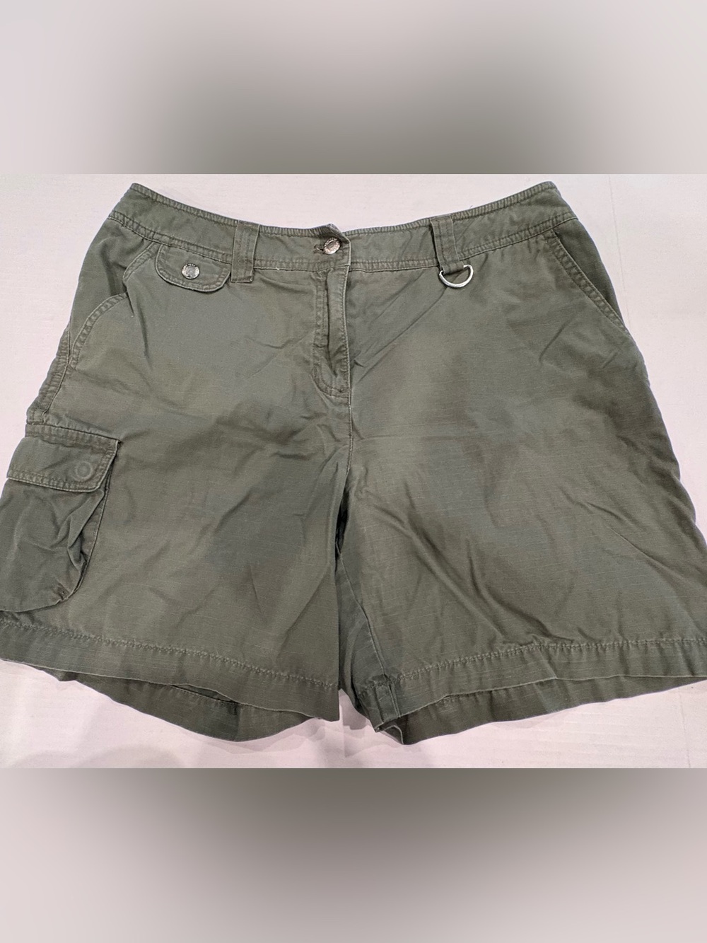 Jones New York olive utility shorts
